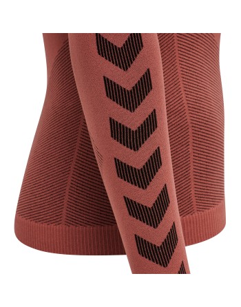 HUMMEL FIRST SEAMLESS JERSEY L/S W / Nahtlose Verarbeitung und körperbetontes Design