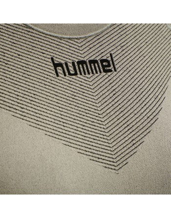 HUMMEL FIRST SEAMLESS JERSEY L/S W / Nahtlose Verarbeitung und körperbetontes Design